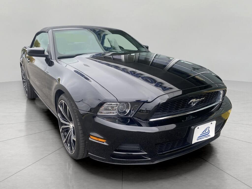 2013 FORD Mustang