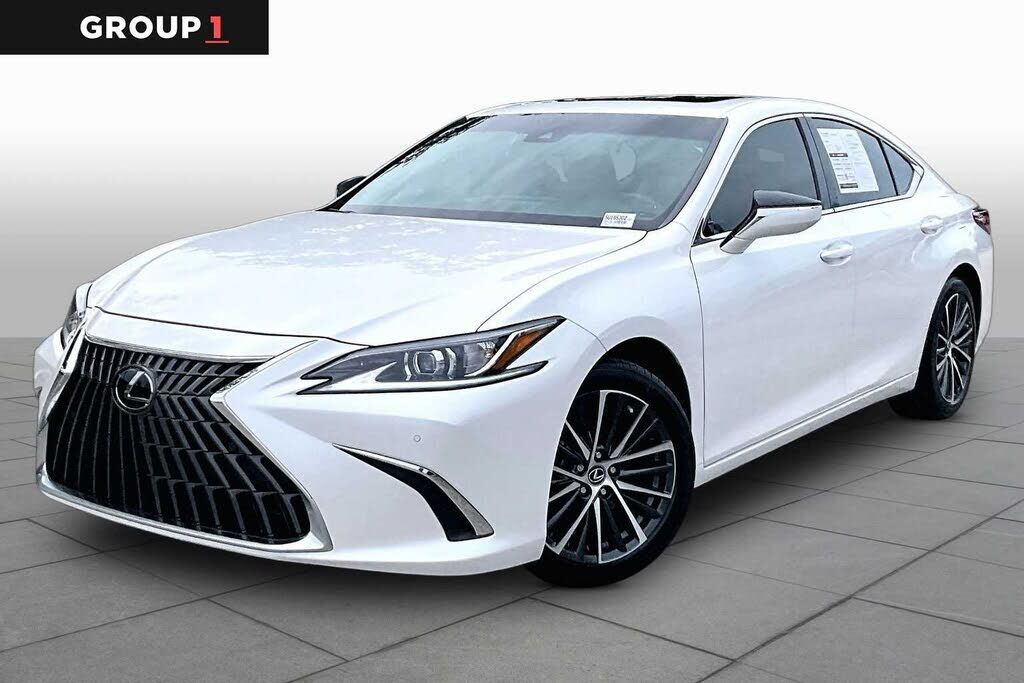 2025 LEXUS ES