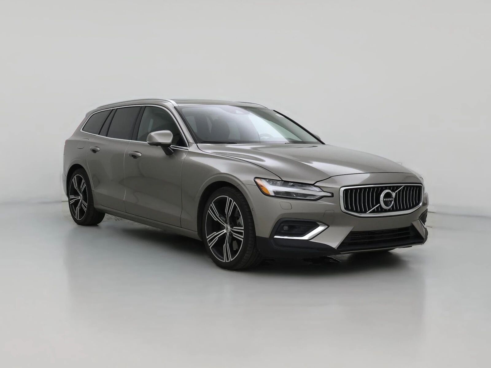 2019 VOLVO V60