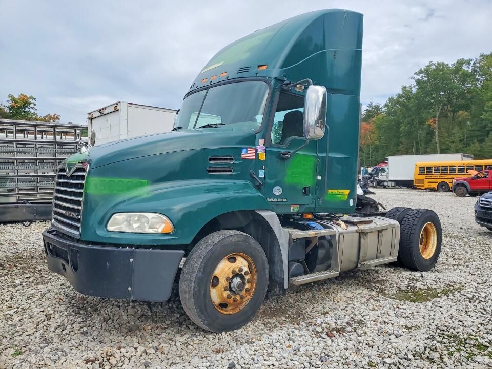 2016 MACK CXU