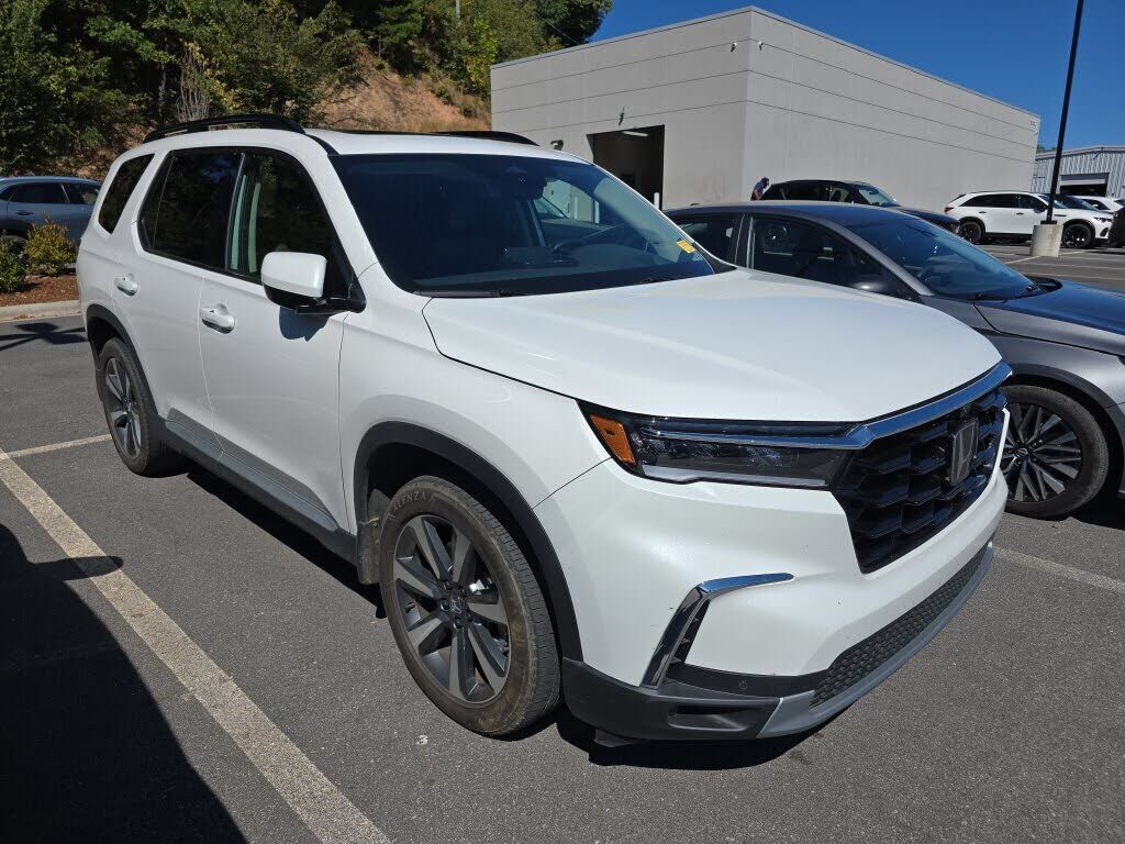 2025 HONDA Pilot