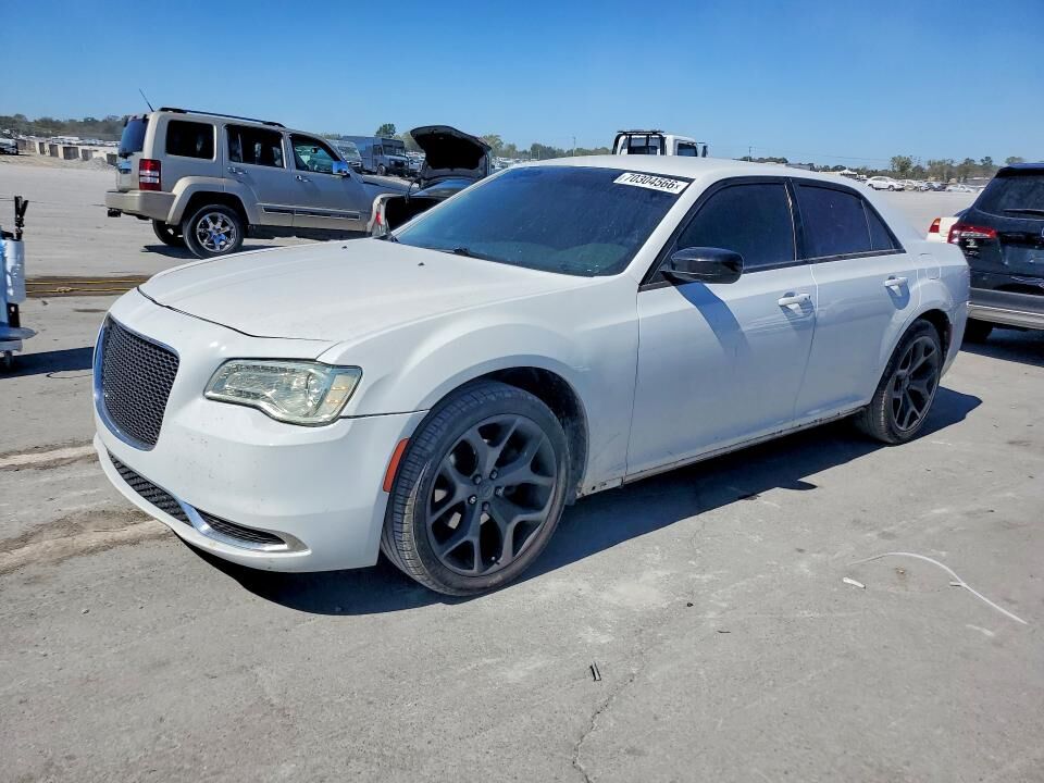 2020 CHRYSLER 300