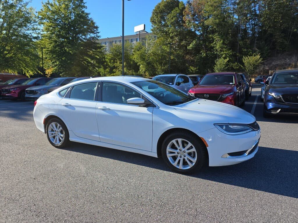 2017 CHRYSLER 200