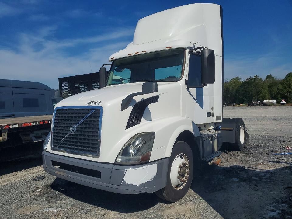 2018 VOLVO TRUCK VNL