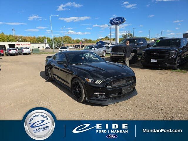 2017 FORD Mustang