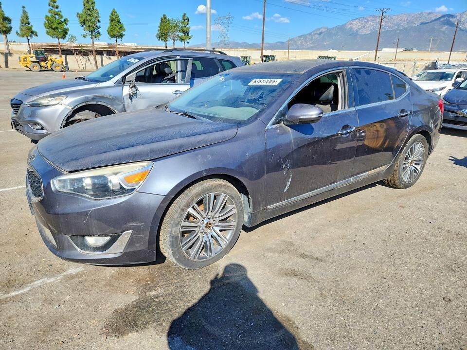 2014 KIA Cadenza