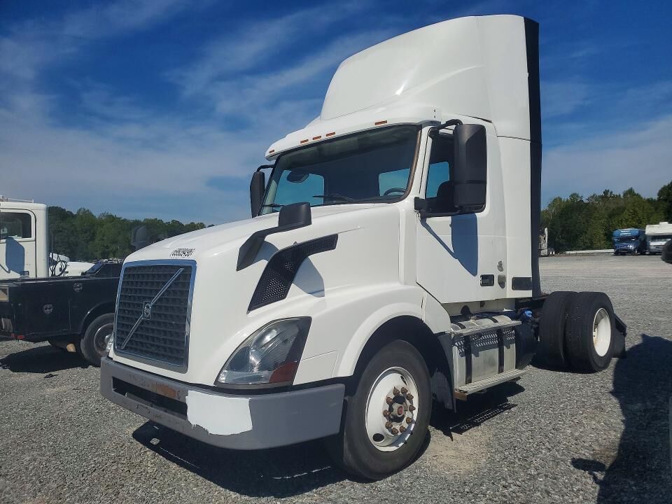 2016 VOLVO TRUCK VNL
