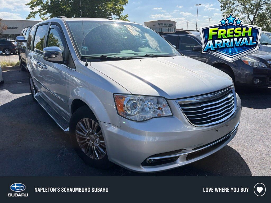 2011 CHRYSLER Town and Country