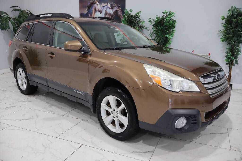 2013 SUBARU Outback