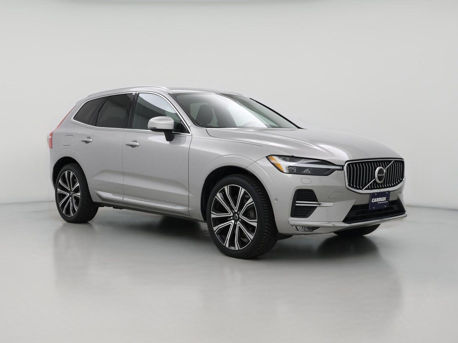2023 VOLVO XC60