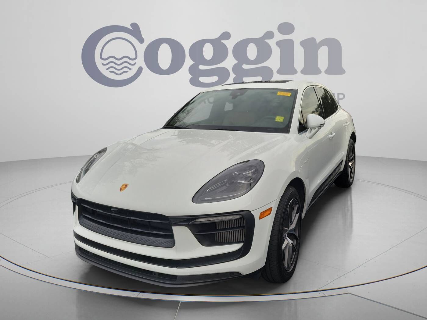 2022 PORSCHE Macan