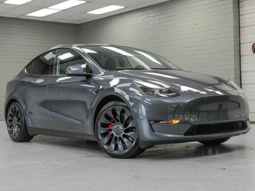 2023 TESLA Model Y