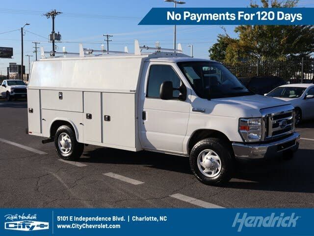 2022 FORD E-350