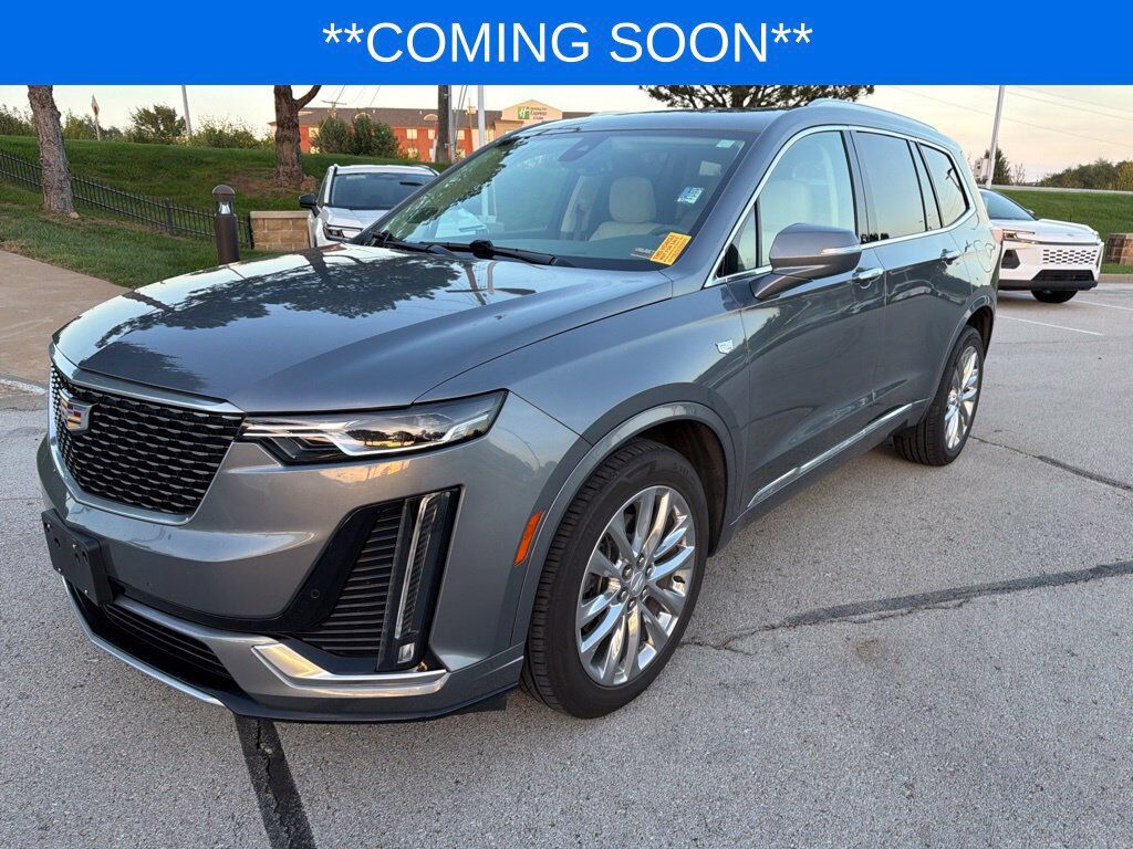 2021 CADILLAC XT6