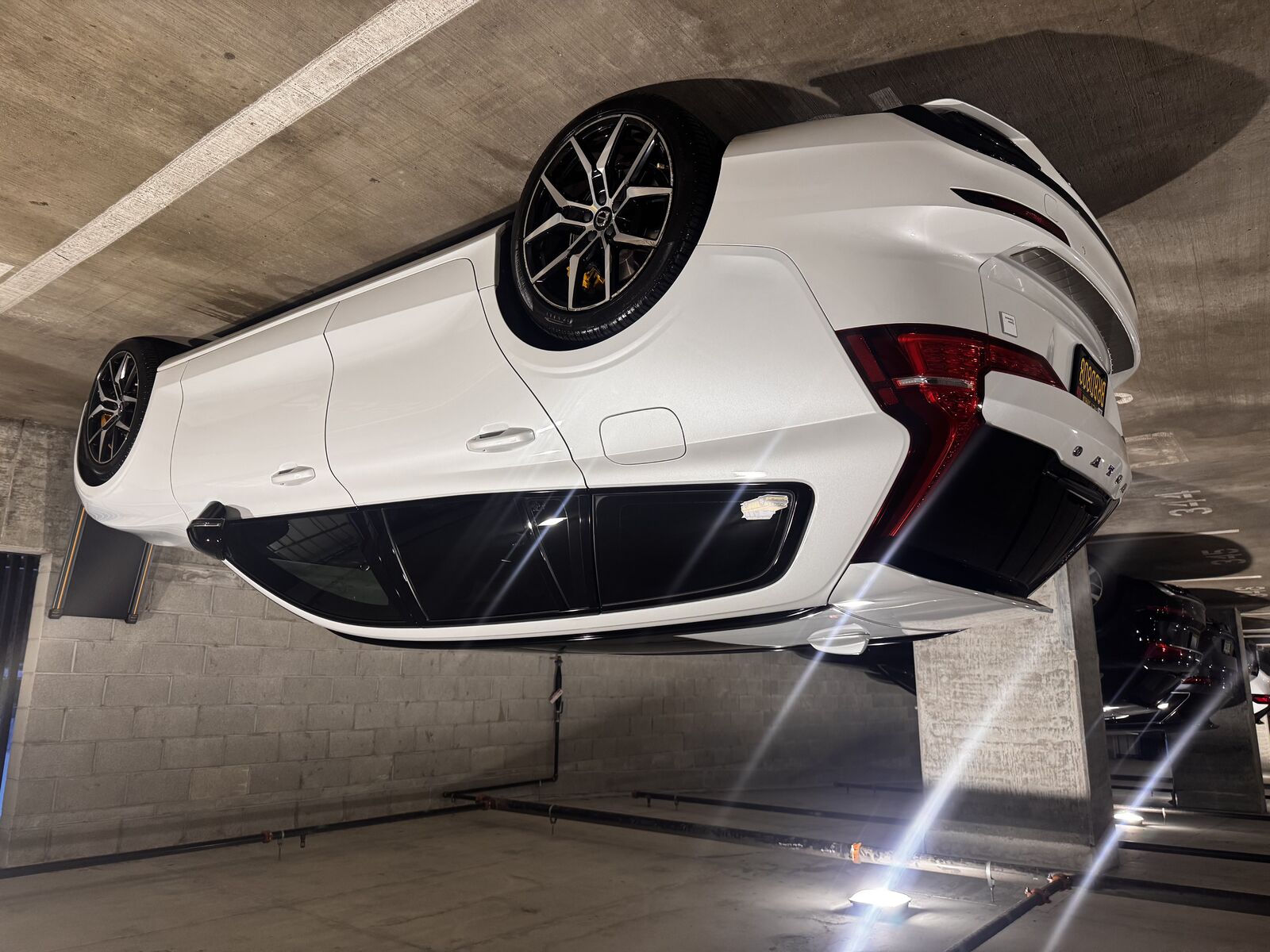 2021 VOLVO V60
