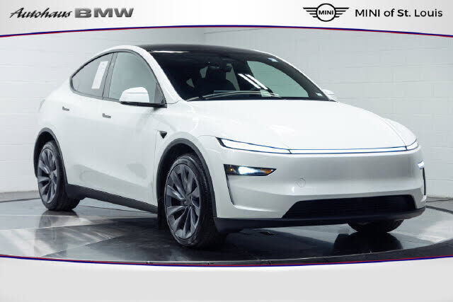 2026 TESLA Model Y