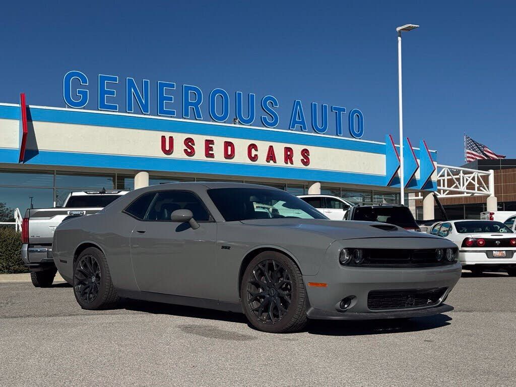 2017 DODGE Challenger