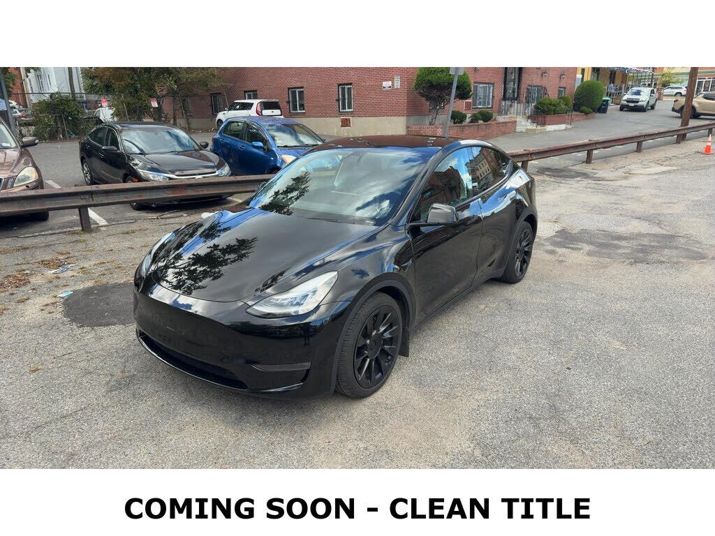 2021 TESLA Model Y