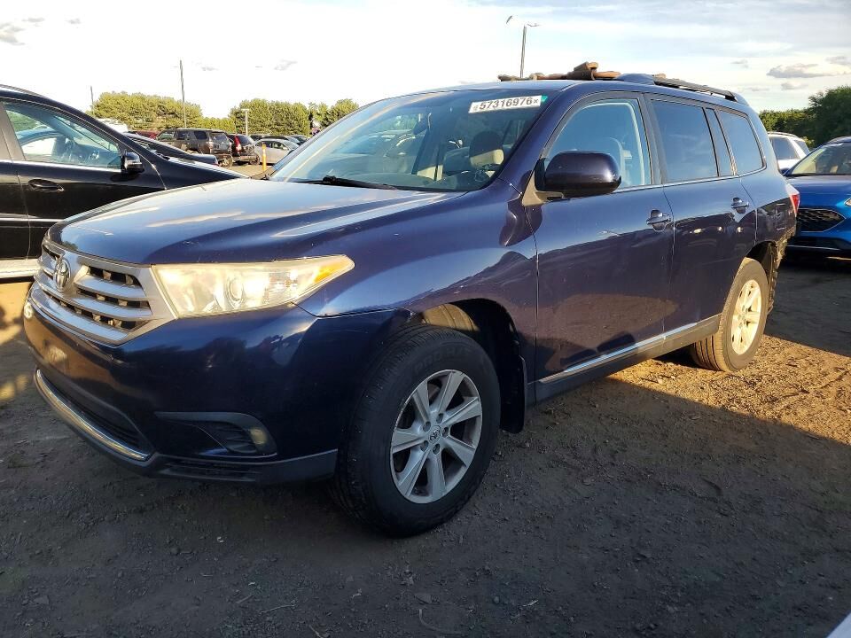 2013 TOYOTA Highlander
