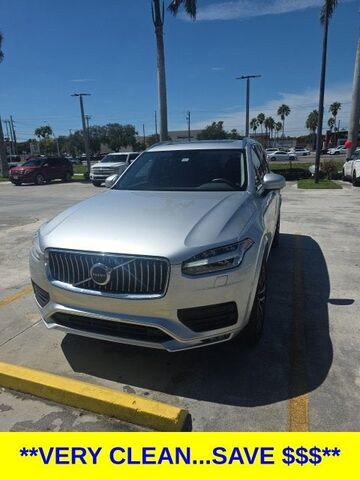2022 VOLVO XC90