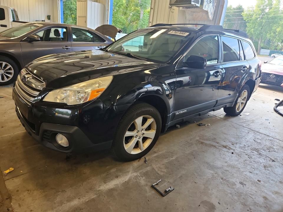 2014 SUBARU Outback