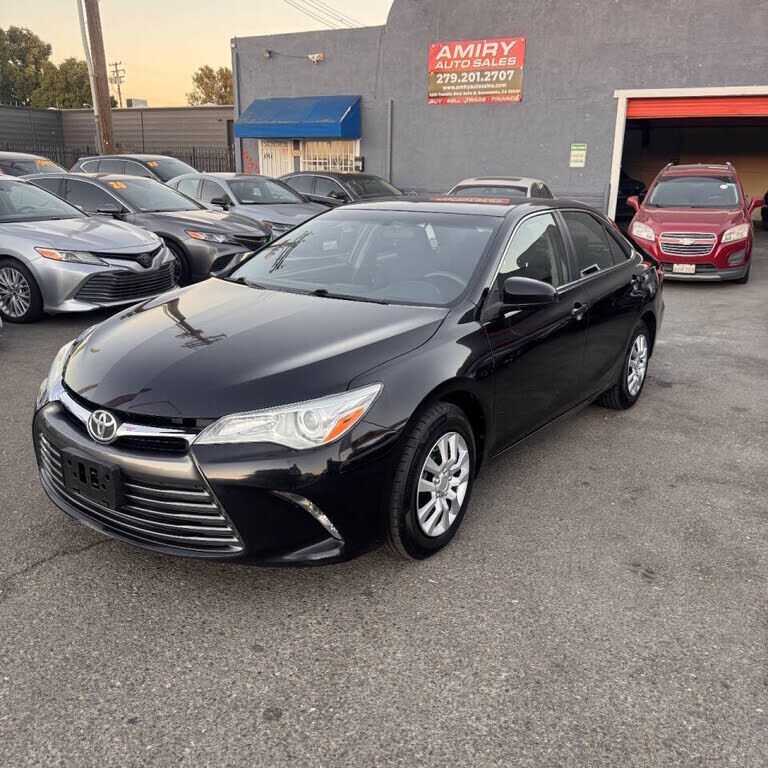2016 TOYOTA Camry