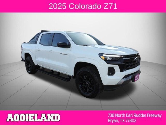 2025 CHEVROLET Colorado