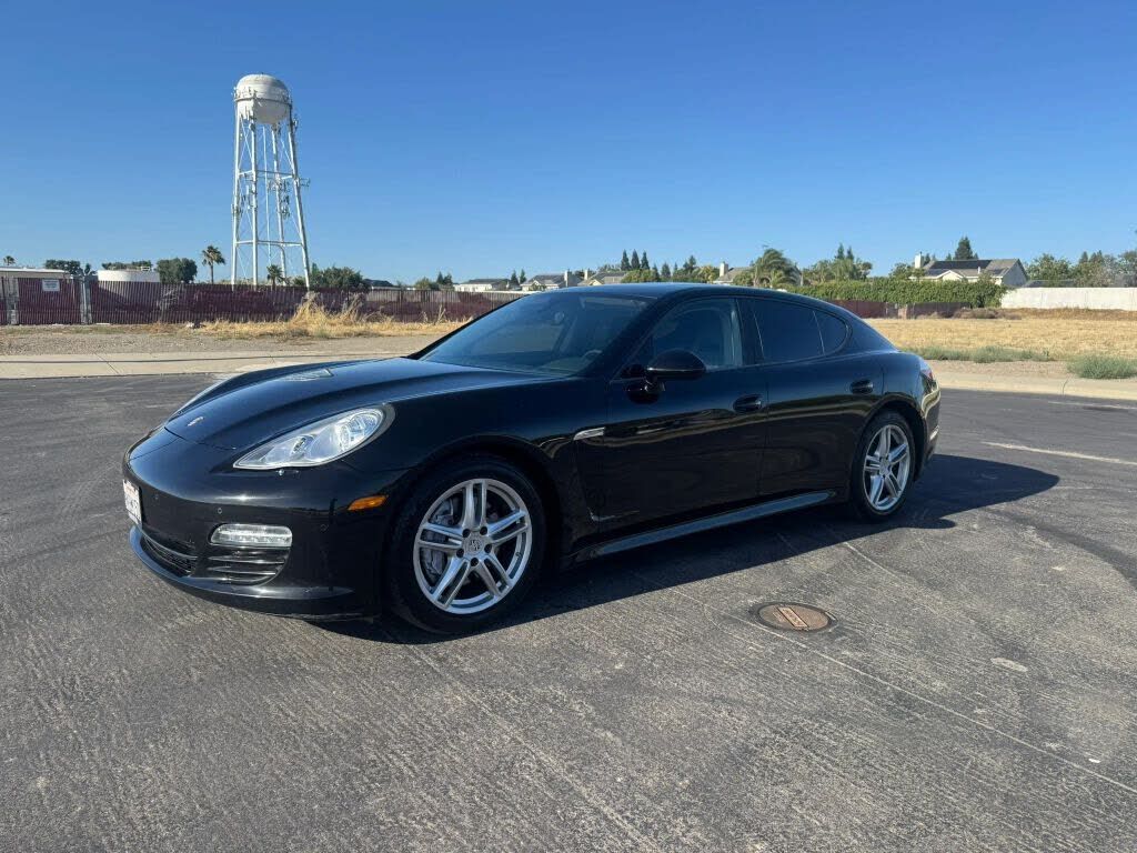 2011 PORSCHE Panamera