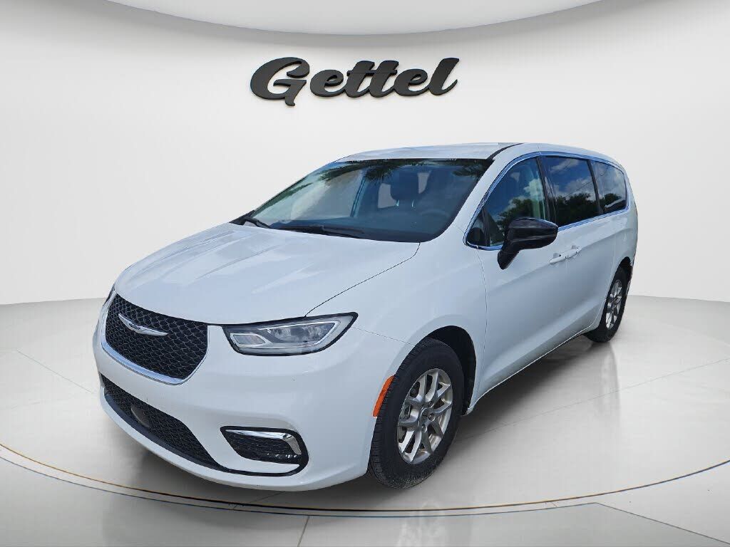 2024 CHRYSLER Pacifica
