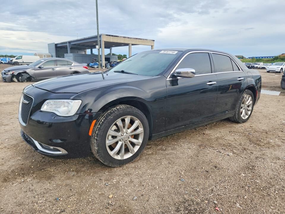 2019 CHRYSLER 300