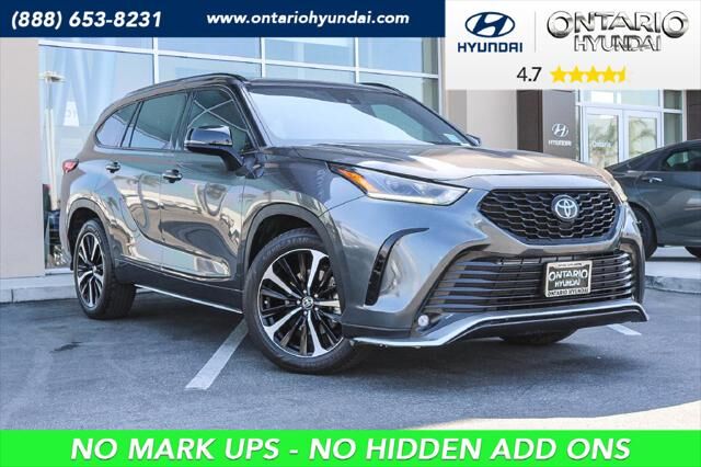 2021 TOYOTA Highlander
