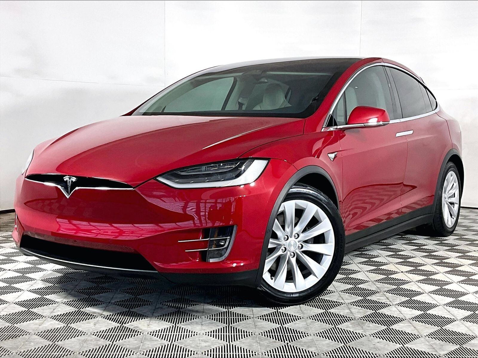 2019 TESLA Model X