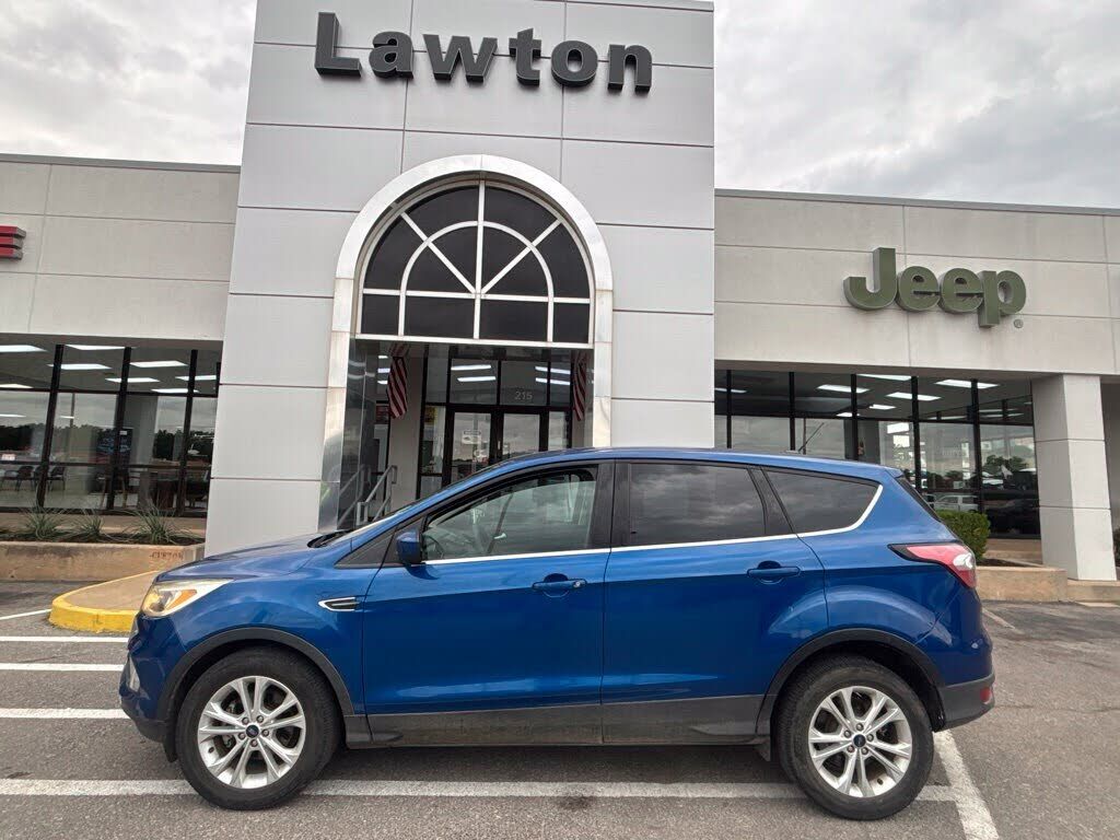 2017 FORD Escape