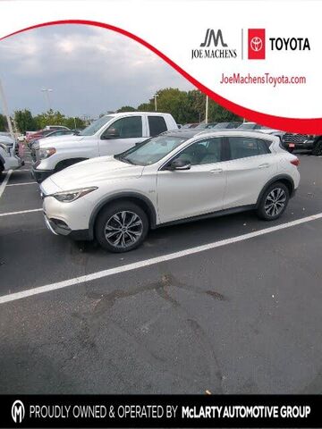 2017 INFINITI QX30