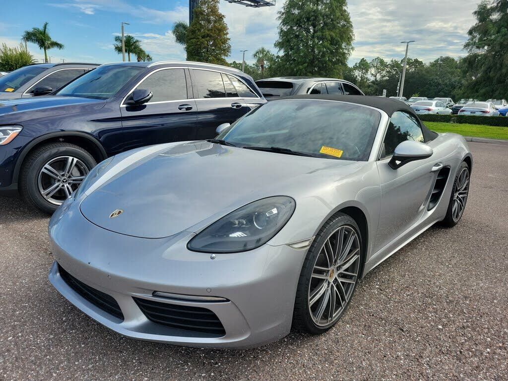 2019 PORSCHE 718