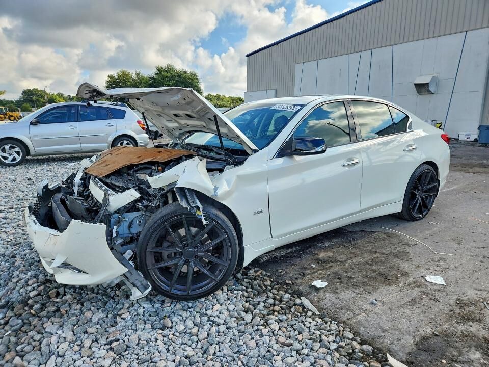 2017 INFINITI Q50