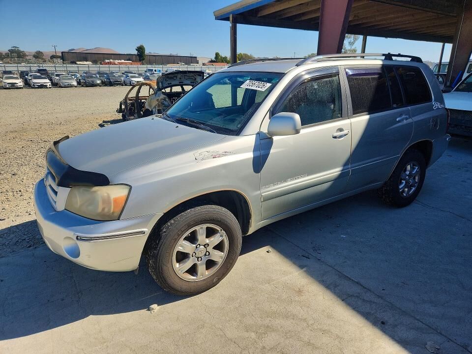 2004 TOYOTA Highlander