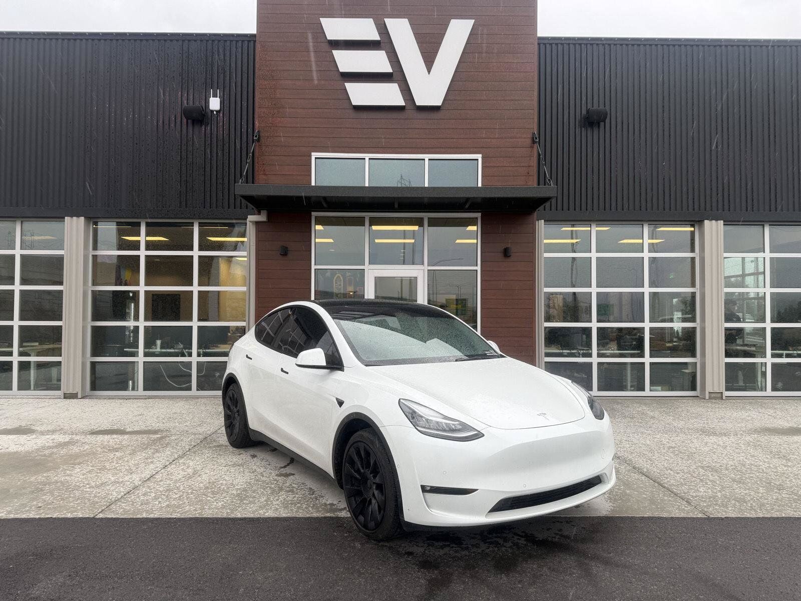 2021 TESLA Model Y