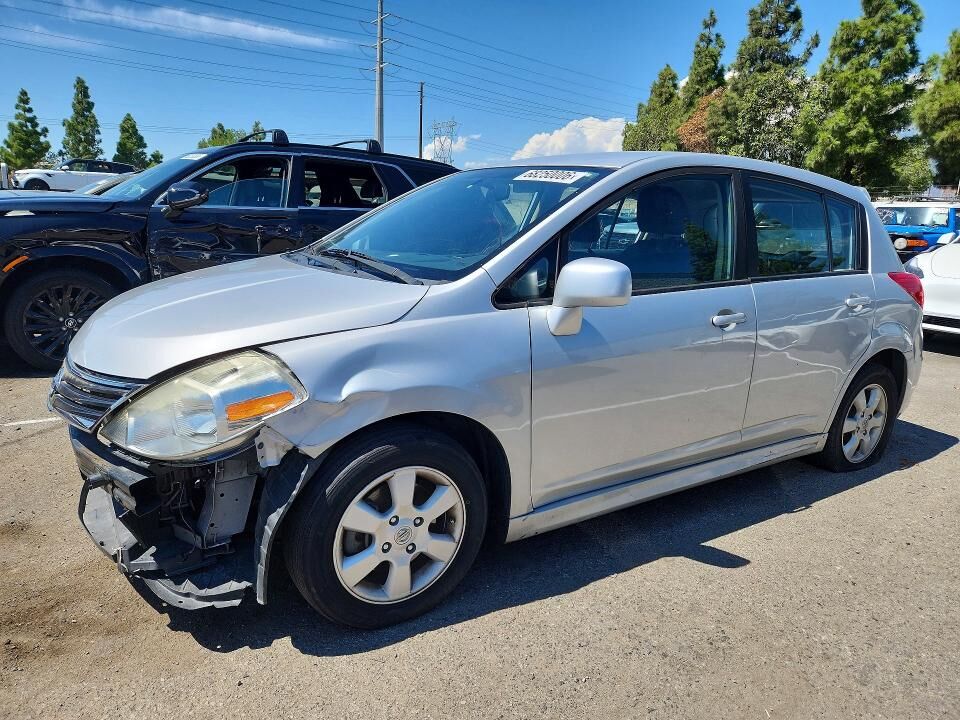 2011 NISSAN Versa