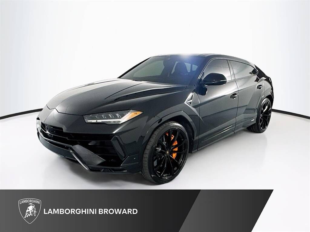 2023 LAMBORGHINI URUS