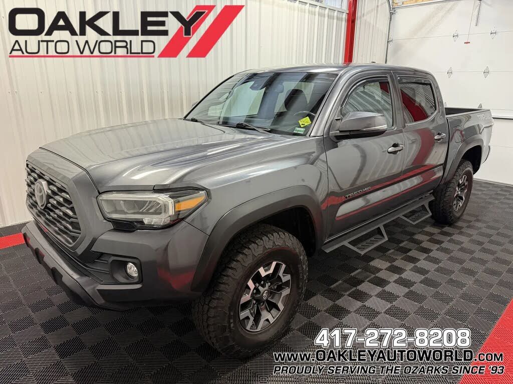 2020 TOYOTA Tacoma