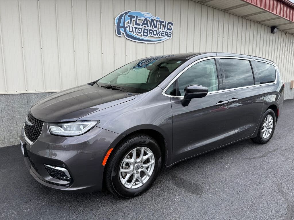 2023 CHRYSLER Pacifica