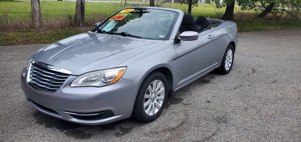 2013 CHRYSLER 200