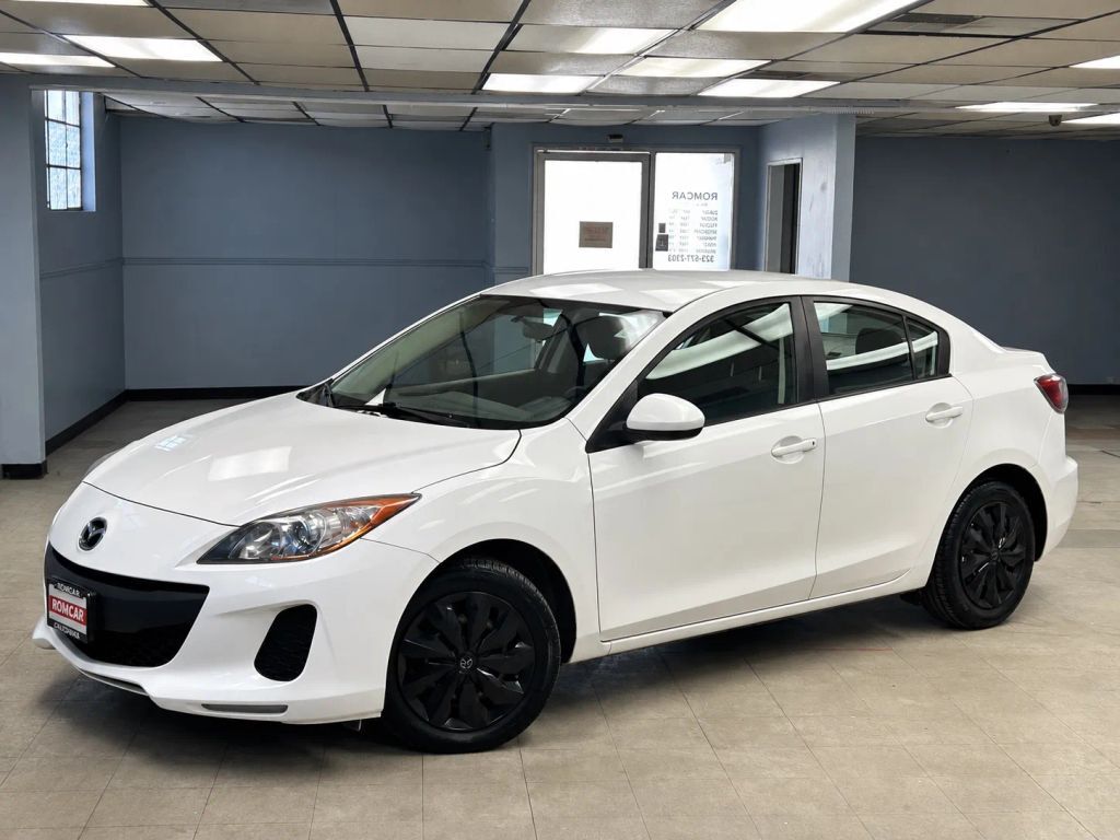 2013 MAZDA Mazda3