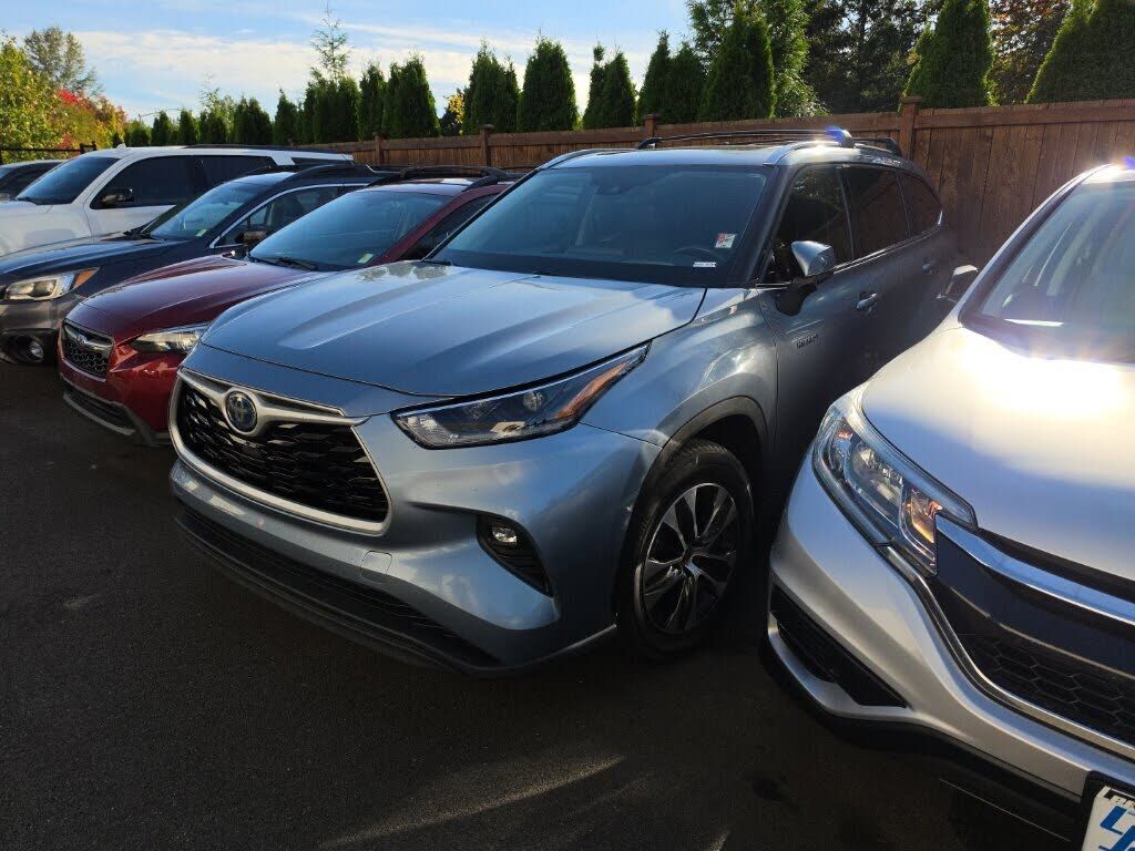 2021 TOYOTA Highlander