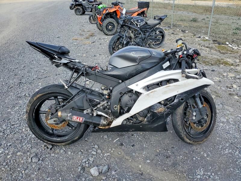2016 YAMAHA YZF