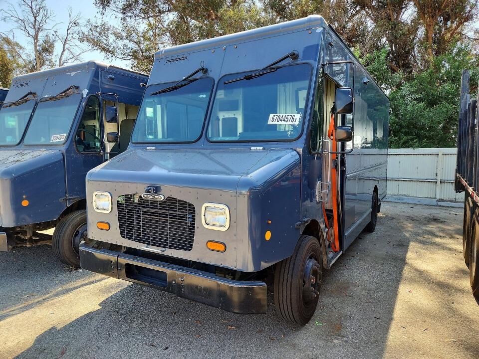 2021 FREIGHTLINER MT 45G Front Gasoline Engine Walk in Van Chassis