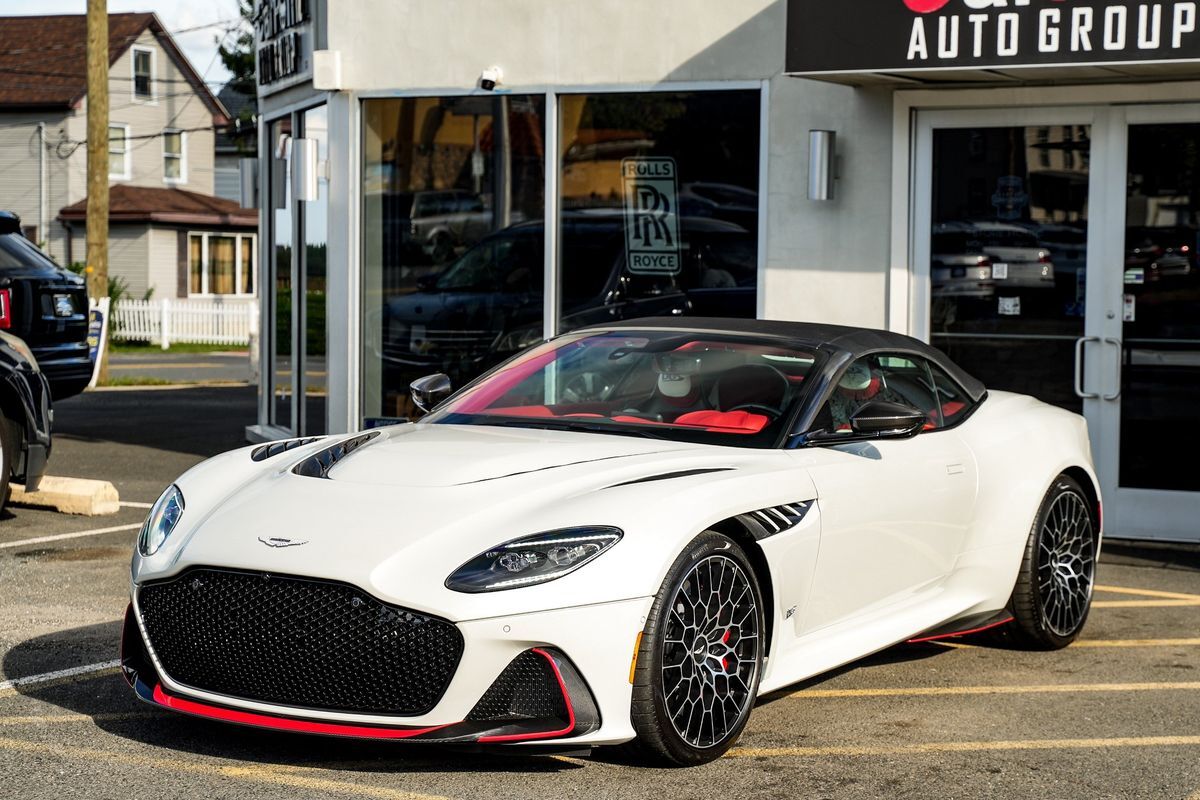 2023 ASTON MARTIN DBS