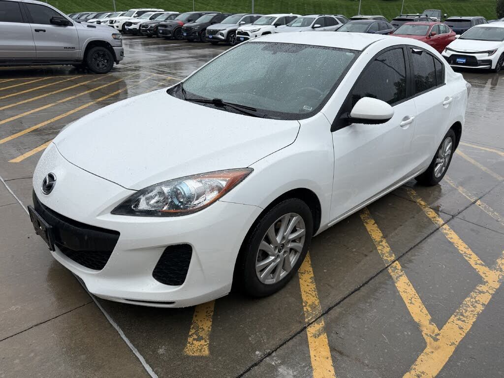 2013 MAZDA Mazda3