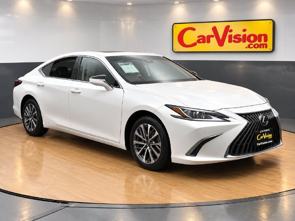 2022 LEXUS ES